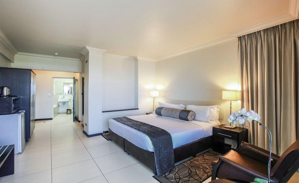 Blue Waters Hotel Ντούρμπαν Εξωτερικό φωτογραφία The word "room" in Afrikaans