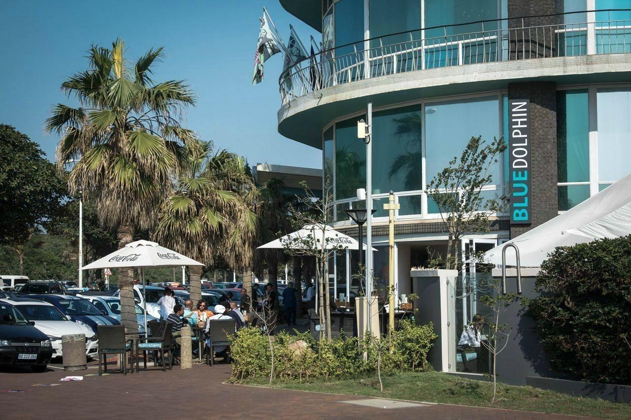 Blue Waters Hotel Ντούρμπαν Εξωτερικό φωτογραφία Blue Dolphin
