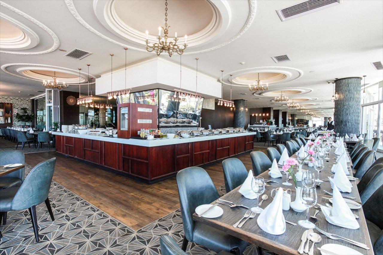 Blue Waters Hotel Ντούρμπαν Εξωτερικό φωτογραφία The restaurant