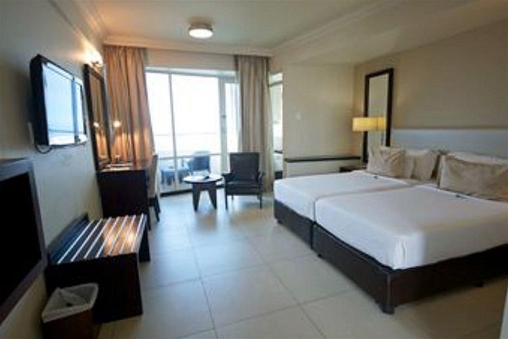 Blue Waters Hotel Ντούρμπαν Εξωτερικό φωτογραφία A room at the hotel