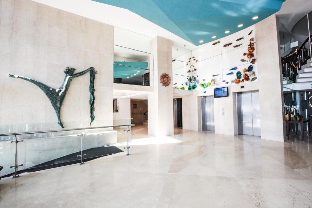 Blue Waters Hotel Ντούρμπαν Εξωτερικό φωτογραφία The lobby of the hotel