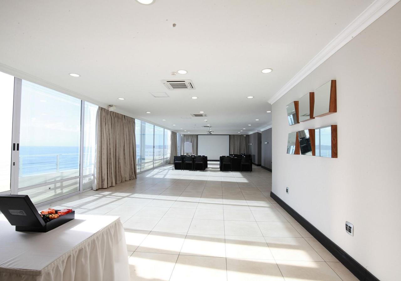 Blue Waters Hotel Ντούρμπαν Εξωτερικό φωτογραφία The conference hall of the hotel