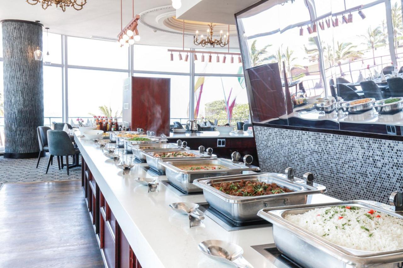 Blue Waters Hotel Ντούρμπαν Εξωτερικό φωτογραφία Buffet at the hotel