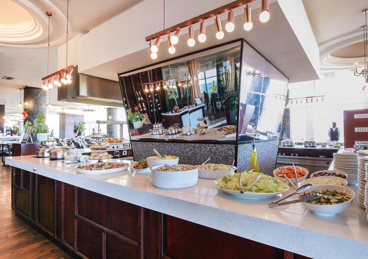 Blue Waters Hotel Ντούρμπαν Εξωτερικό φωτογραφία A buffet at a luxury hotel in Johannesburg, South Africa.