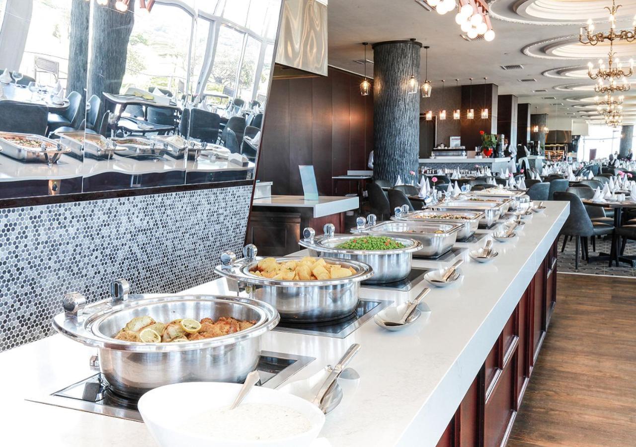 Blue Waters Hotel Ντούρμπαν Εξωτερικό φωτογραφία Buffet at the hotel
