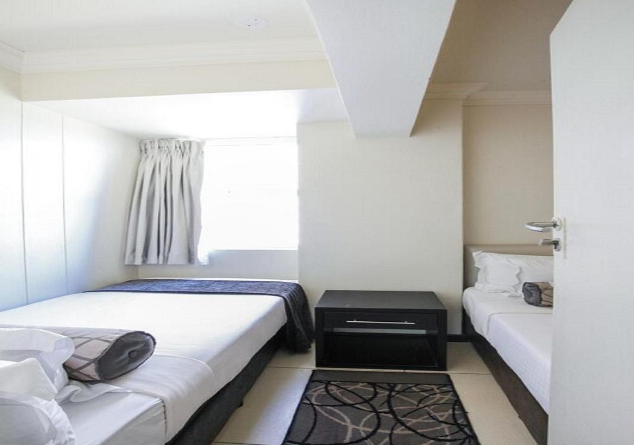 Blue Waters Hotel Ντούρμπαν Εξωτερικό φωτογραφία A room at the hotel
